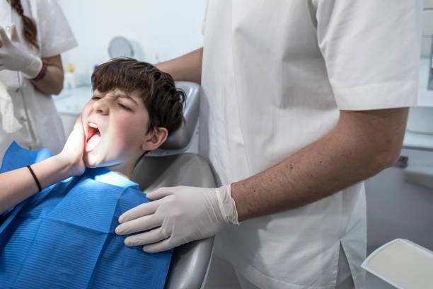 Best Emergency Dental Care for Broken or Chipped Teeth in Castle Rock, WA